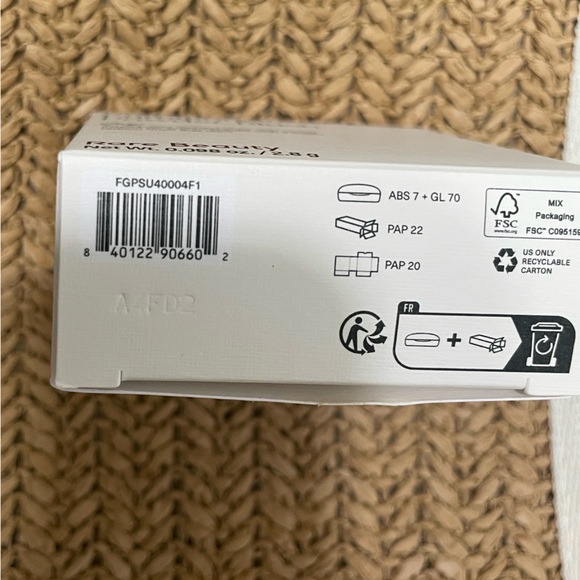 Rare Beauty Soft Pinch Luminous Powder Blush Compact Shade JOY -‎ NEW - Picture 6 of 13